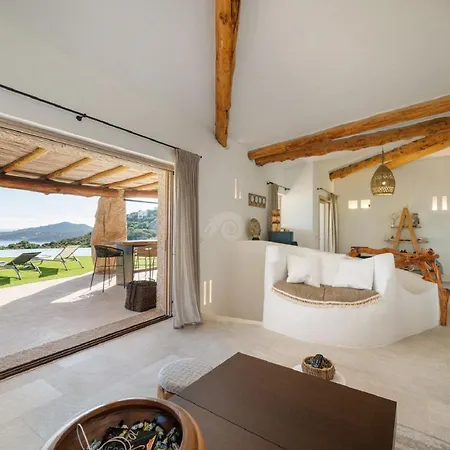 Anna Pantogia Villa Porto Cervo
