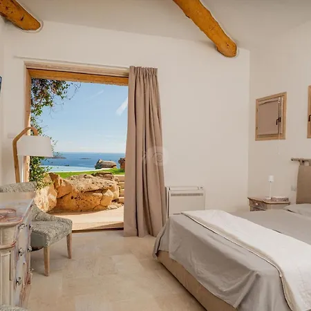 Anna Pantogia Villa *