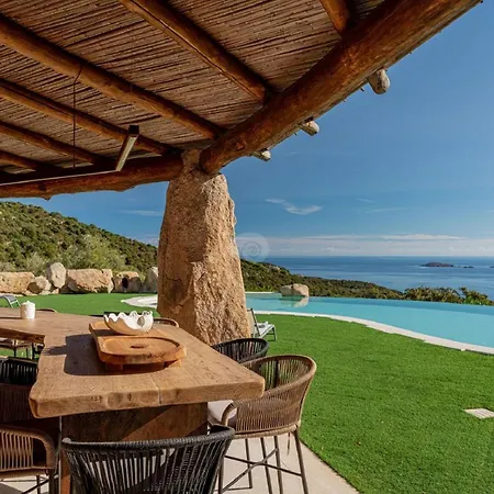 Anna Pantogia Porto Cervo